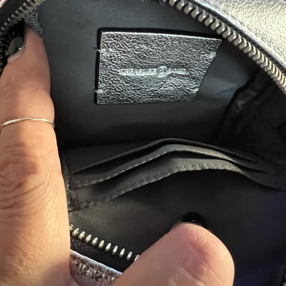 Treasure bond - Picture 5 of 5